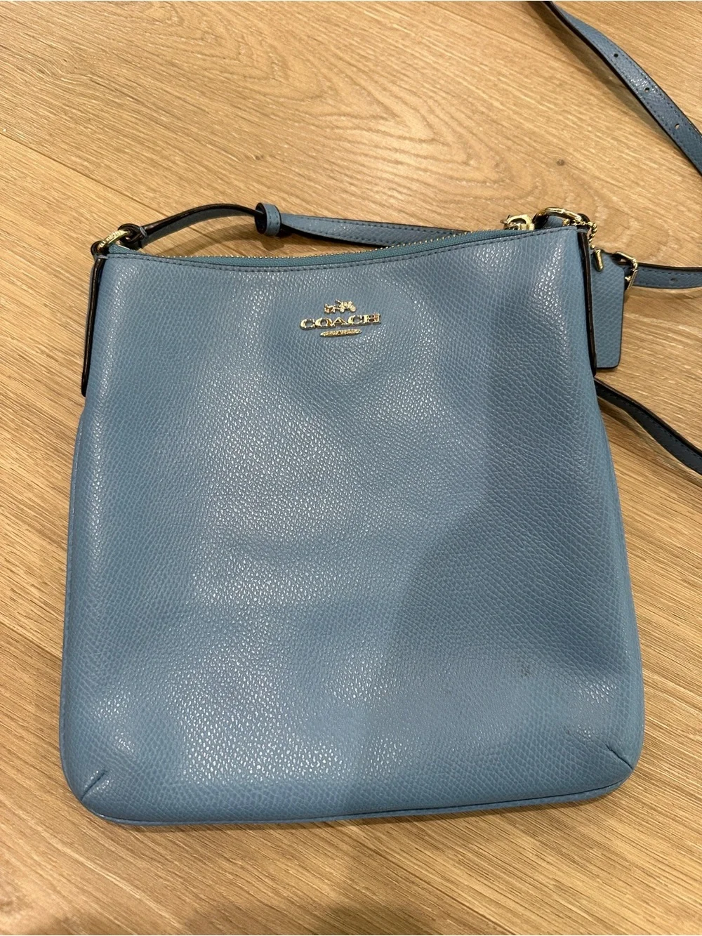 Coach Blue Pebbled Leather Crossbody Bag with Gold Hardware - Picture 1 of 6